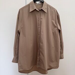 Aritzia Babaton essential oversized shirt S taupe tan button up cotton poplin